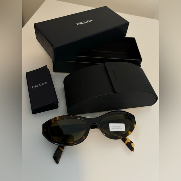 Authentic Prada Sunglasses ๐ค - Picture 4 of 10